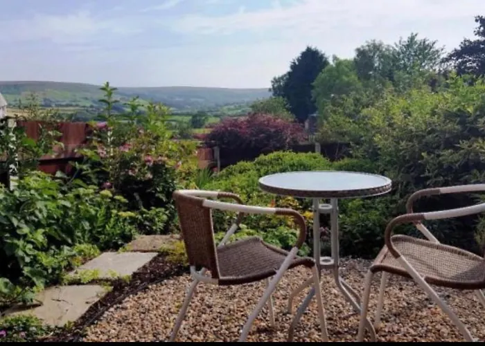 Carlton Cottage, * キャッスルトン